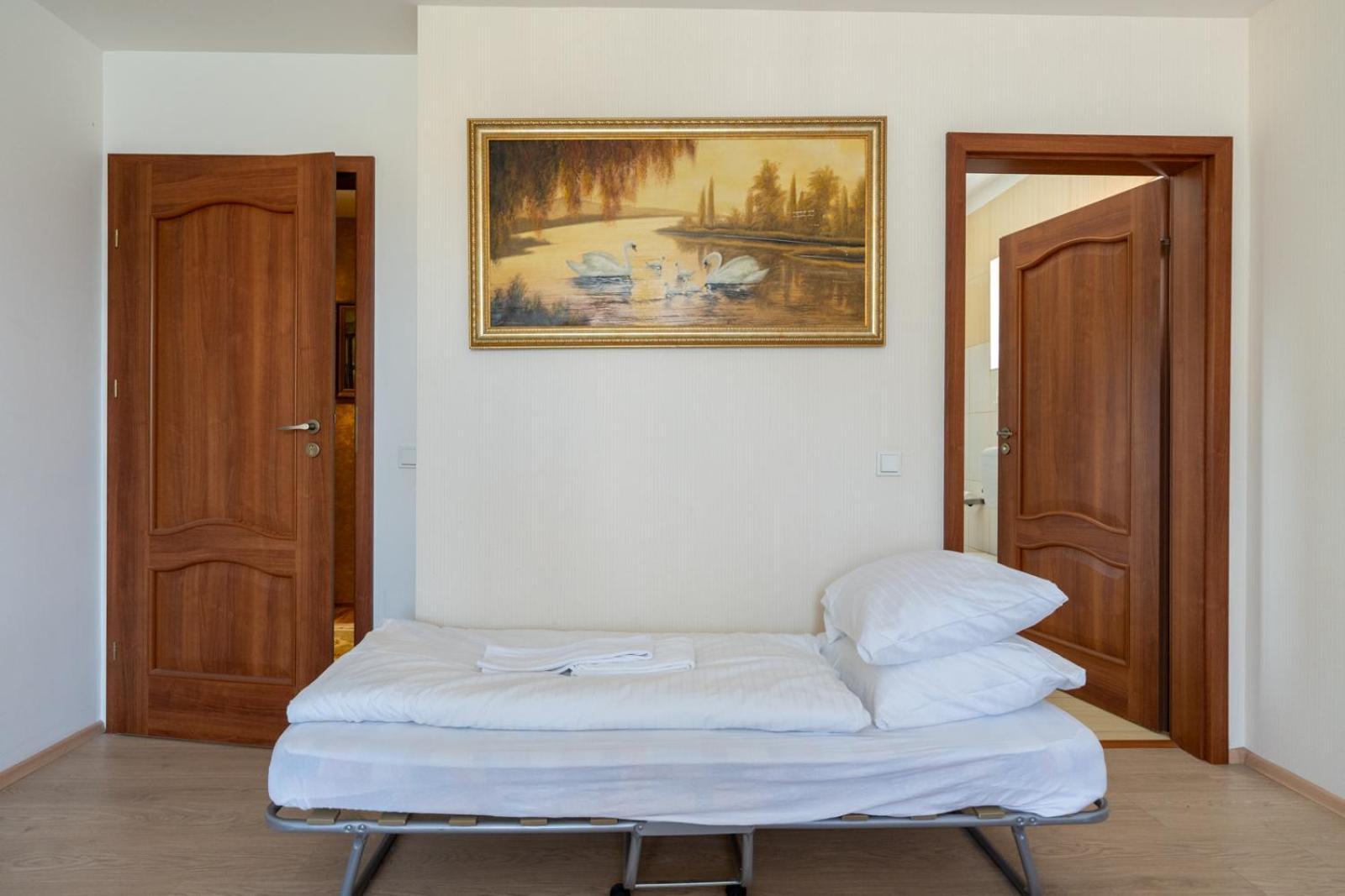 Faraway Aparthotel Near Vienna Airport With Anytime Self Check In Bruck an der Leitha Værelse billede